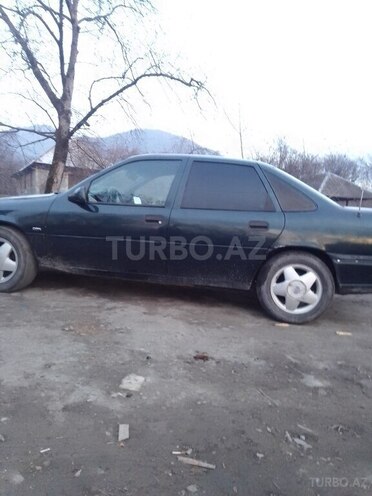 Opel Vectra 1994, 425,323 km - 2.0 л - Qəbələ