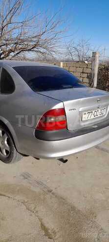Opel Vectra 1998, 380,000 km - 1.6 l - Quba