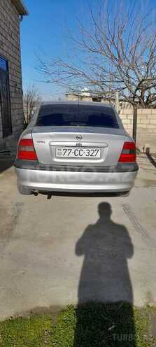 Opel Vectra 1998, 380,000 km - 1.6 l - Quba