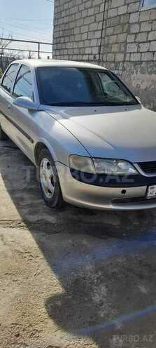Opel Vectra 1998, 380,000 km - 1.6 l - Quba