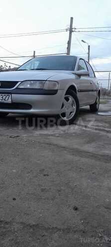 Opel Vectra 1998, 380,000 km - 1.6 l - Quba