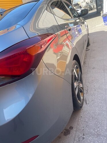 Hyundai Elantra 2015, 95,000 km - 1.8 l - Bakı