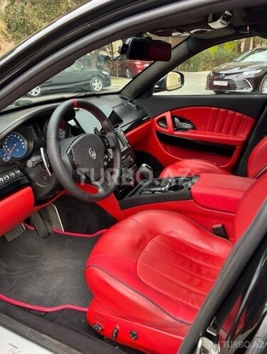 Maserati Quattroporte 2011, 160,000 km - 4.7 l - Bakı