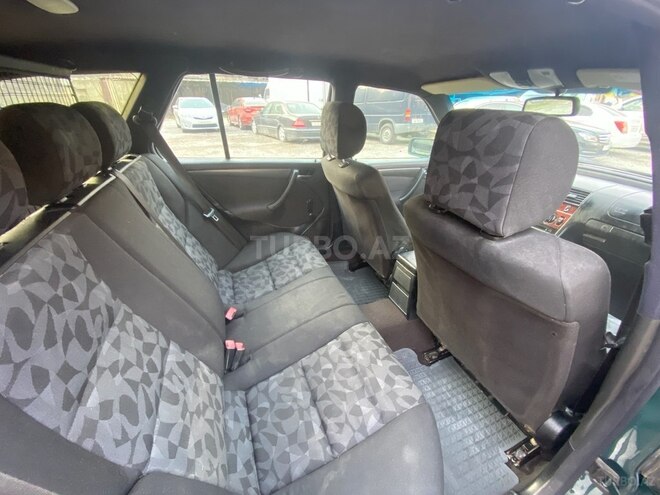 Mercedes C 220 2000, 360,000 km - 2.2 l - Bakı
