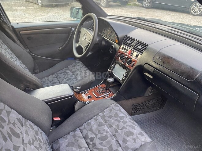 Mercedes C 220 2000, 360,000 km - 2.2 l - Bakı