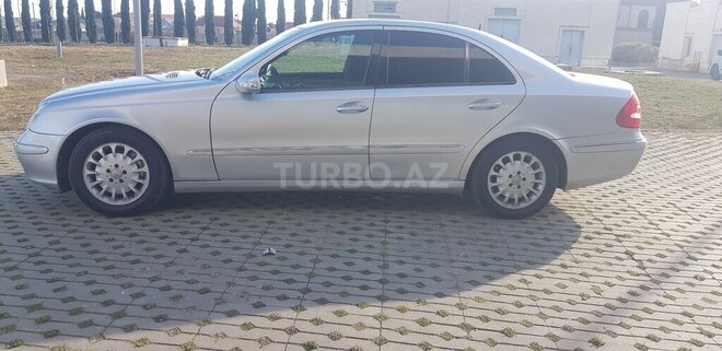 Mercedes E 240 2003, 220,000 km - 2.4 l - Şəmkir