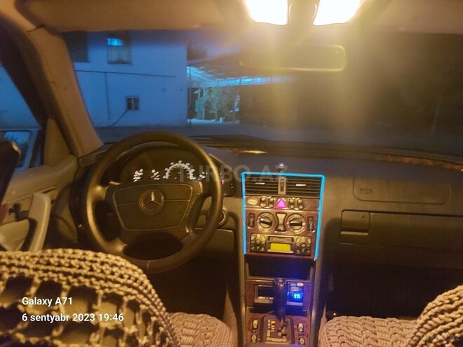Mercedes C 230 1998, 250,000 km - 2.3 l - Füzuli