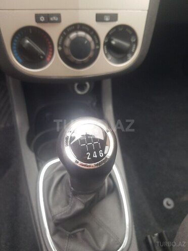 Opel Corsa 2009, 250,000 km - 1.3 l - Bakı