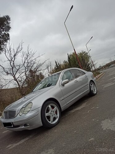 Mercedes C 240 2001, 202,000 km - 2.6 л - Bakı