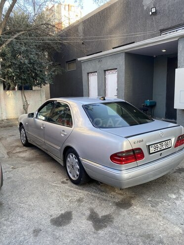 Mercedes E 280 1998, 288,970 km - 2.8 l - Bakı