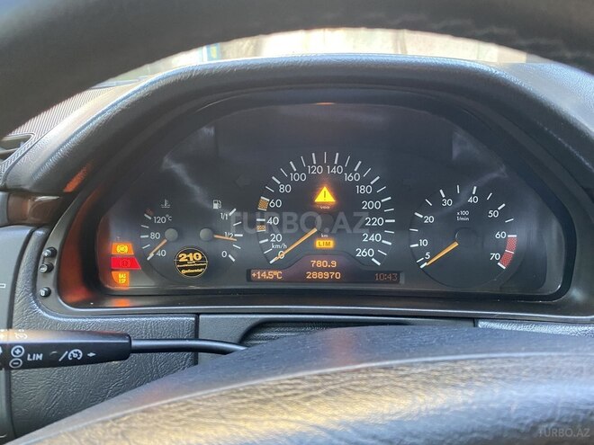Mercedes E 280 1998, 288,970 km - 2.8 l - Bakı
