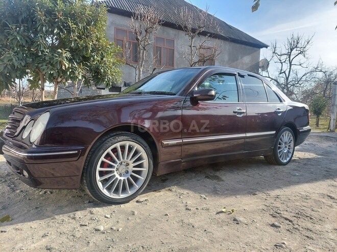Mercedes E 200 2001, 396,773 km - 2.0 л - Göyçay
