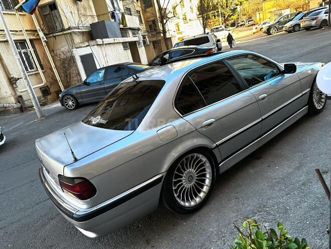BMW 735 2001, 258,000 km - 3.5 l - Bakı