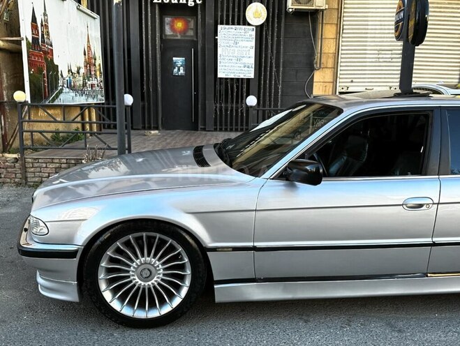 BMW 735 2001, 258,000 km - 3.5 l - Bakı