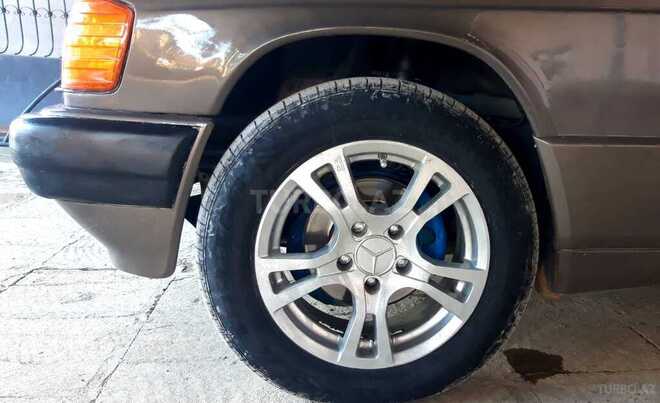 Mercedes 190 1992, 460,000 km - 1.8 l - Salyan