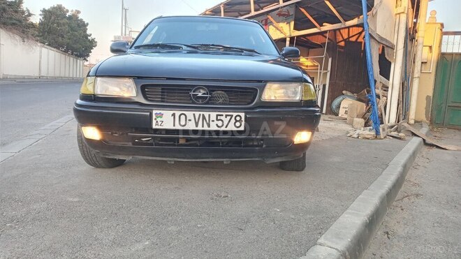 Opel Astra 1996, 450,000 km - 1.6 l - Bakı