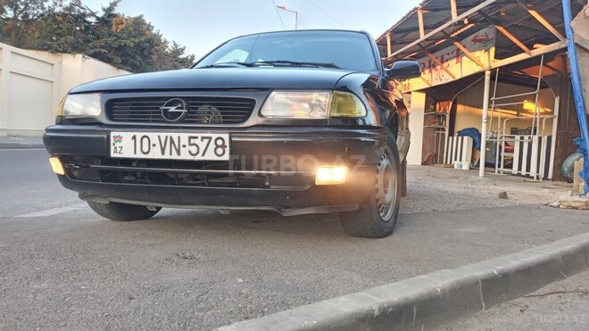 Opel Astra 1996, 450,000 km - 1.6 l - Bakı