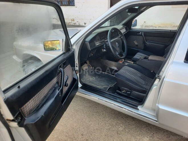 Mercedes 190 1992, 386,000 km - 1.8 l - Cəlilabad
