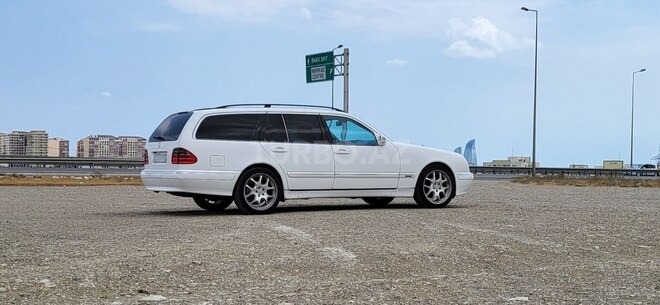 Mercedes E 260 2001, 346,000 km - 2.6 l - Bakı