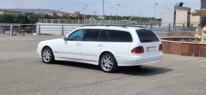 Mercedes E 260 2001, 346,000 km - 2.6 l - Bakı