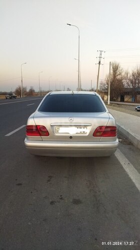 Mercedes E 220 1997, 536,545 km - 2.2 l - Bərdə