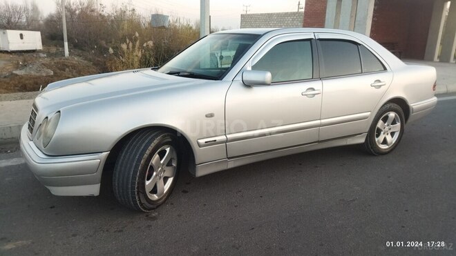 Mercedes E 220 1997, 536,545 km - 2.2 l - Bərdə