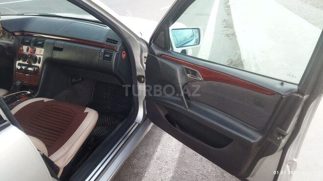 Mercedes E 220 1997, 536,545 km - 2.2 l - Bərdə