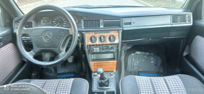 Mercedes 190 1992, 241,512 km - 2.0 л - Sumqayıt