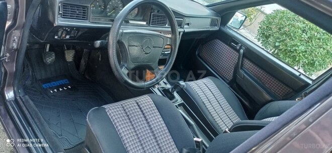 Mercedes 190 1992, 241,512 km - 2.0 л - Sumqayıt