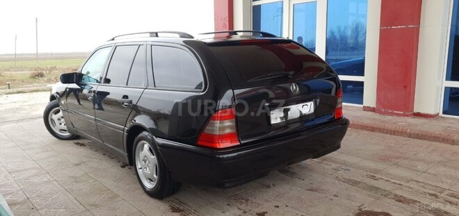 Mercedes C 180 2000, 337,000 km - 1.8 l - Biləsuvar