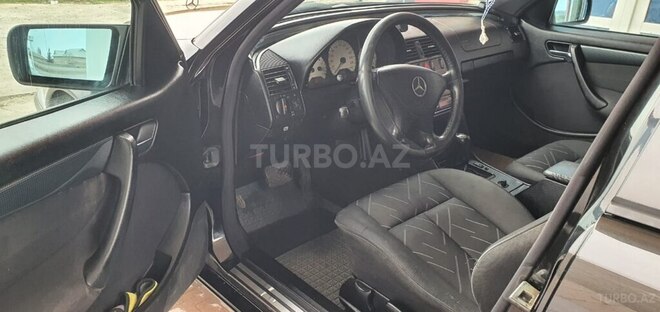 Mercedes C 180 2000, 337,000 km - 1.8 l - Biləsuvar