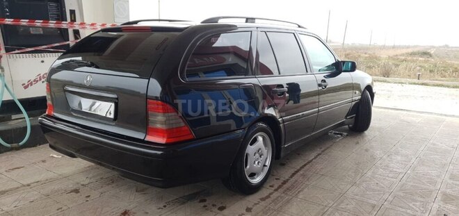Mercedes C 180 2000, 337,000 km - 1.8 l - Biləsuvar