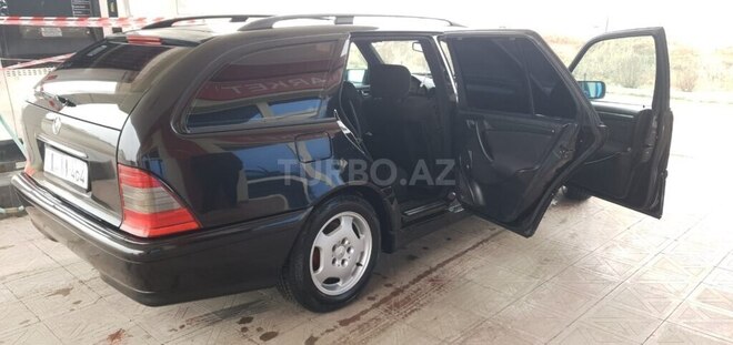 Mercedes C 180 2000, 337,000 km - 1.8 l - Biləsuvar