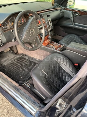 Mercedes E 220 1999, 444,000 km - 2.2 l - Bakı
