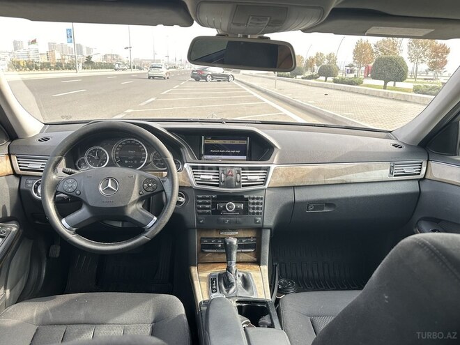 Mercedes E 220 2010, 300,000 km - 2.2 l - Bakı