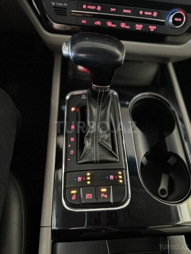 Kia Carnival 2018, 241,000 km - 2.2 l - Bakı