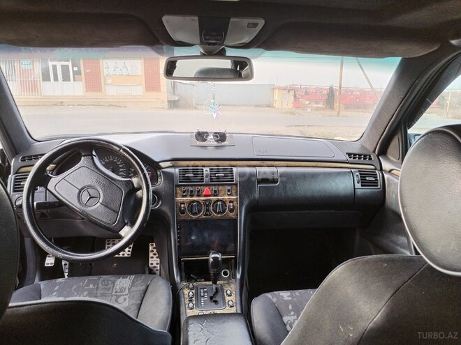Mercedes E 230 1997, 531,238 km - 2.3 l - Gəncə