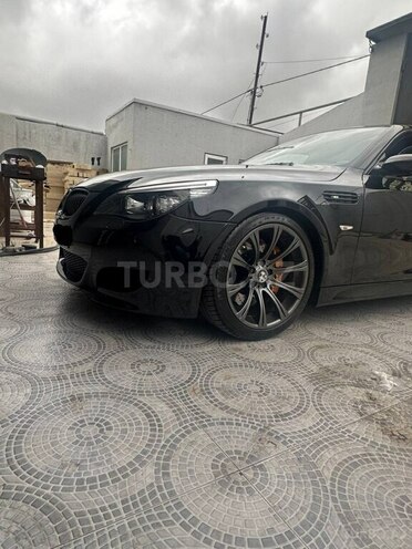 BMW M5 2005, 154,000 km - 5.0 l - Bakı