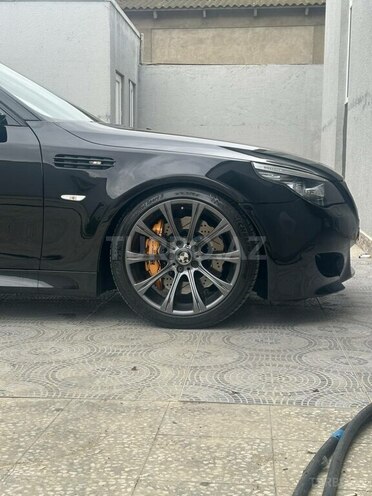 BMW M5 2005, 154,000 km - 5.0 l - Bakı