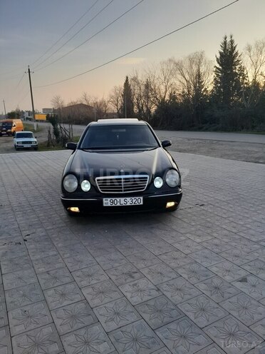 Mercedes E 320 2001, 485,475 km - 3.2 l - Masallı