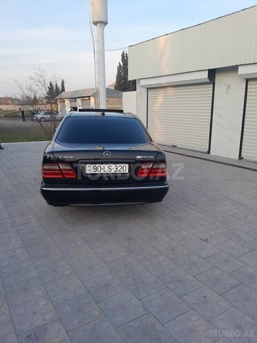 Mercedes E 320 2001, 485,475 km - 3.2 l - Masallı