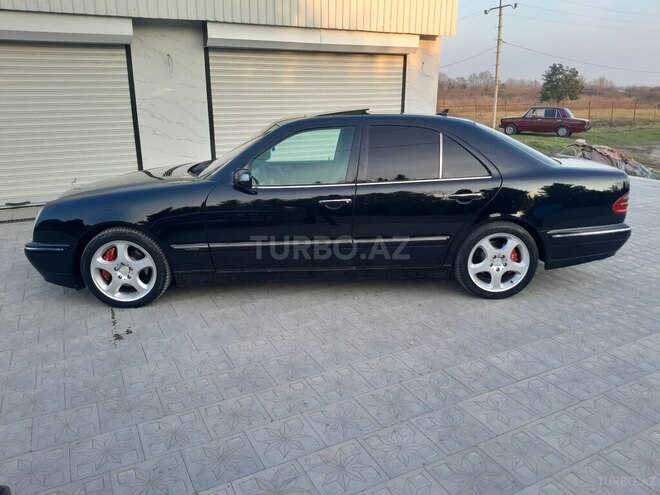 Mercedes E 320 2001, 485,475 km - 3.2 l - Masallı