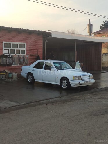 Mercedes E 220 1989, 450,000 km - 2.2 л - Cəlilabad