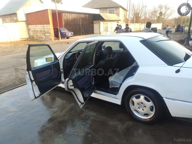 Mercedes E 220 1989, 450,000 km - 2.2 л - Cəlilabad