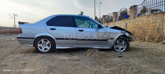 BMW 318 1995, 400,000 km - 1.8 л - Sabirabad