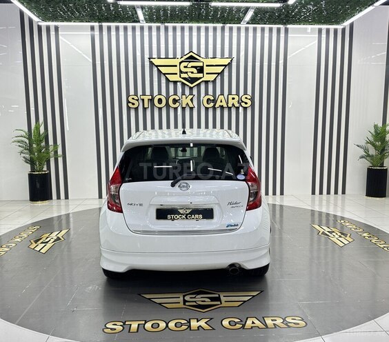 Nissan Note-7