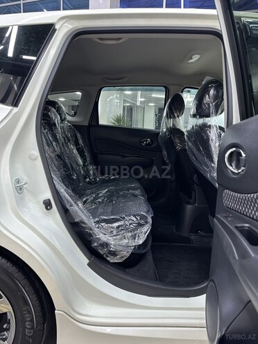 Nissan Note-15