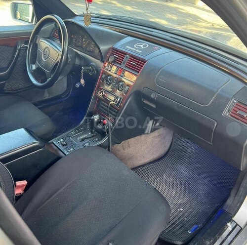 Mercedes C 220 1996, 364,000 km - 2.2 л - Naftalan