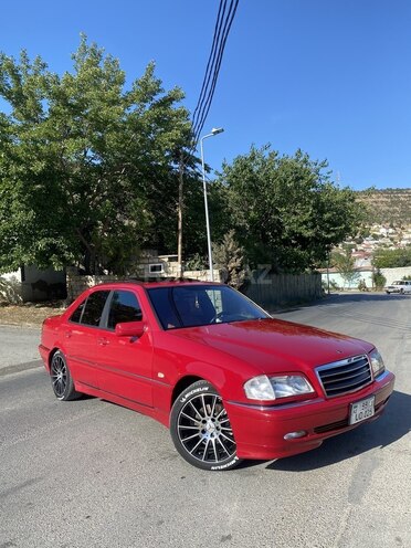 Mercedes C 200