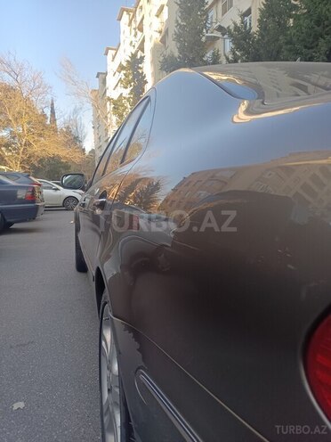 Mercedes E 220 2006, 252,400 km - 2.2 l - Bakı